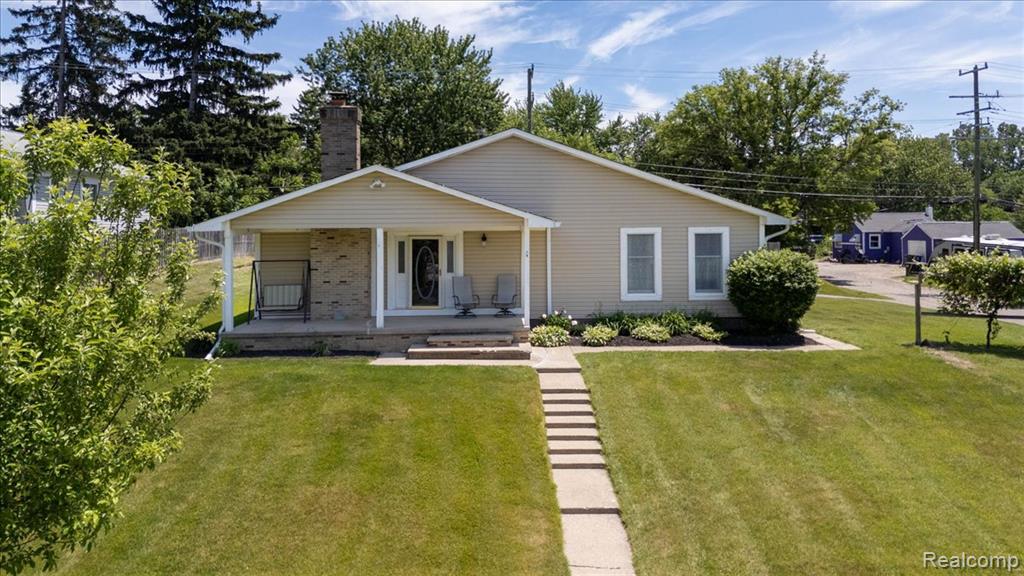 795 Hogarth Avenue, Waterford, MI 48328 — front exterior