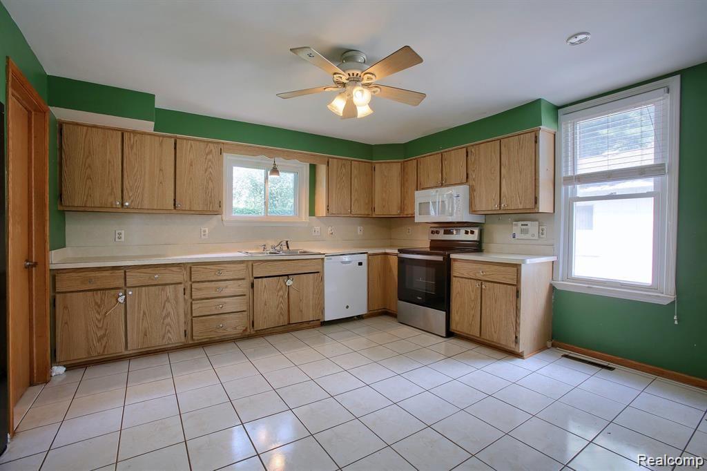 50928 REDWOOD Lane, New Baltimore, MI 48047 — Photo 7