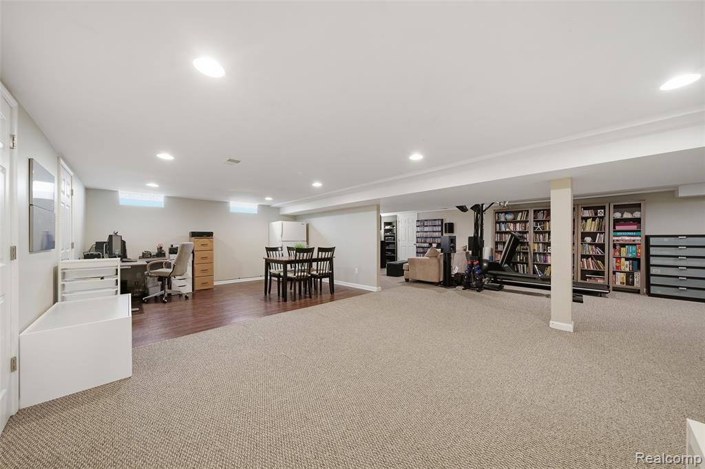 4231 Chris Drive, Sterling Heights, MI 48310 — Photo 27