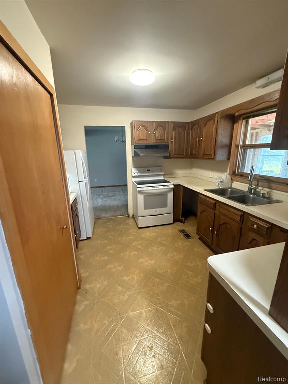 1531 8 MILE Road, Whitmore Lake, MI 48189 — Photo 10