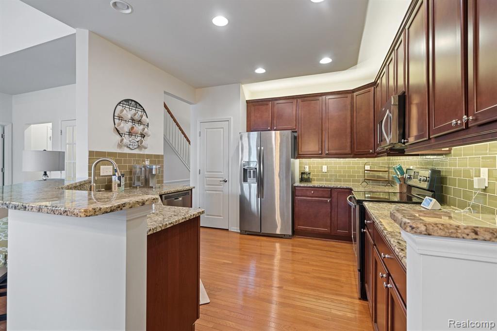 49446 LAKEWOOD Street, Macomb, MI 48042 — Photo 10