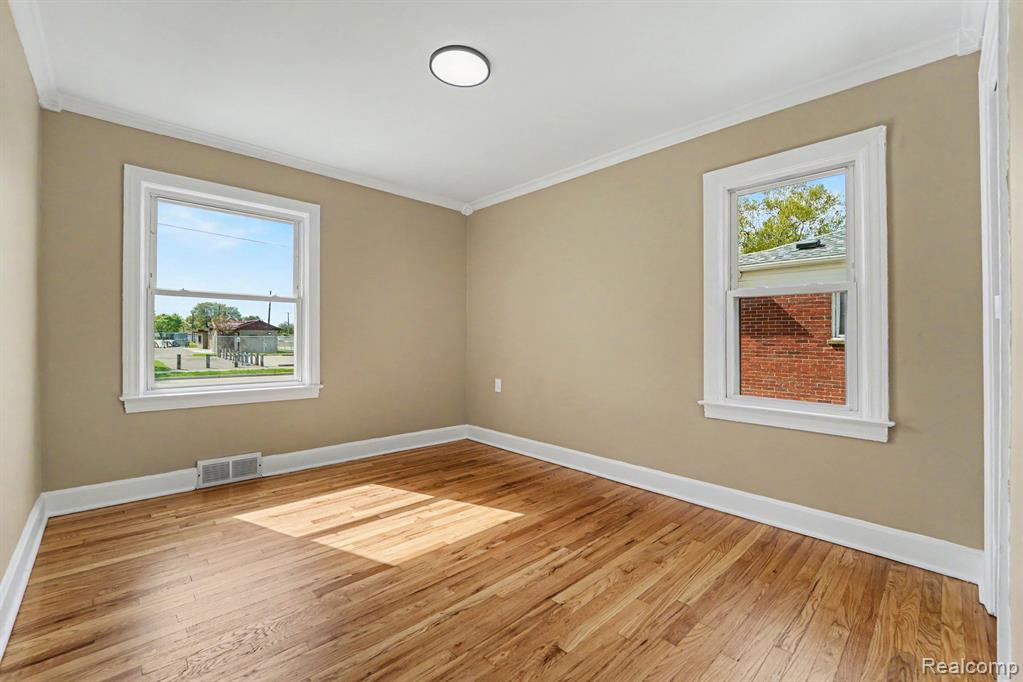 27370 Barkman Street, Roseville, MI 48066 — Photo 11