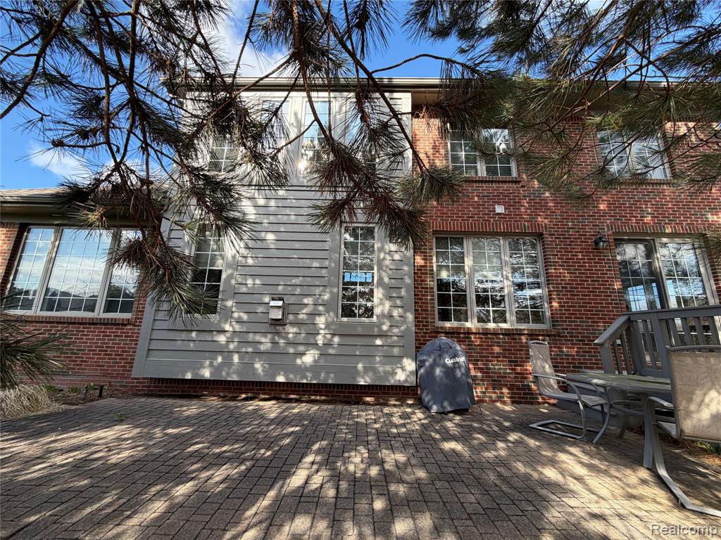 7350 Pine Vista Drive, Brighton, MI 48116 — Photo 2