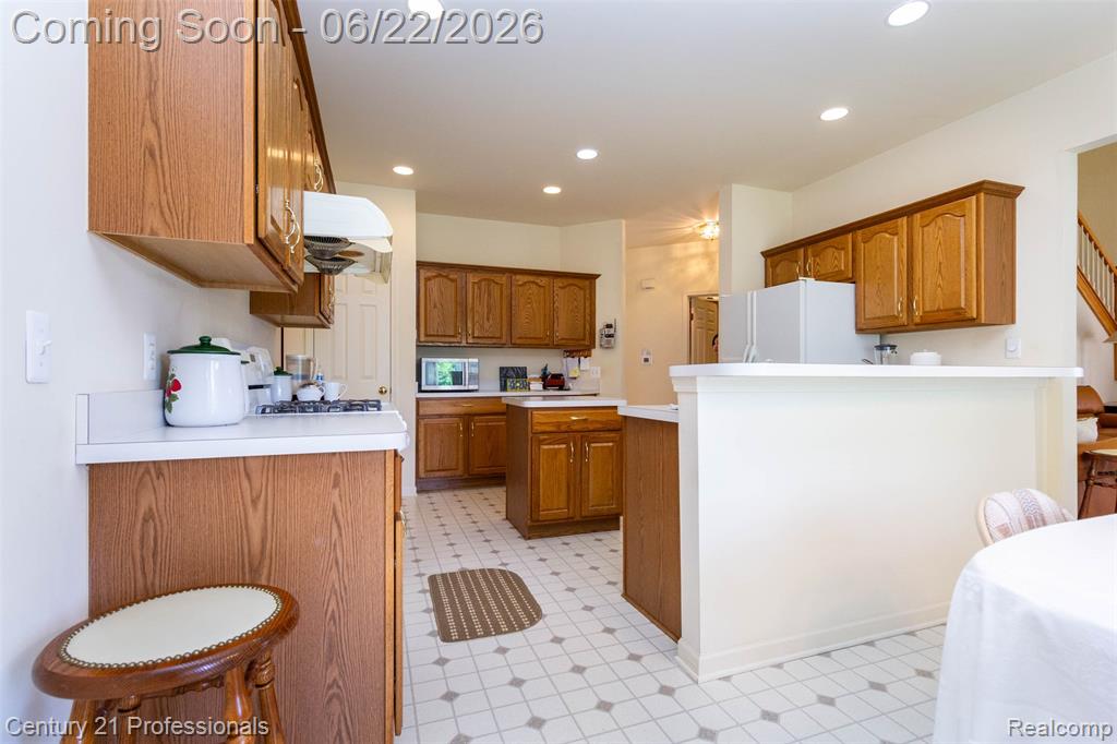 8225 Brookstone Lane, Clawson, MI 48348 — Photo 13