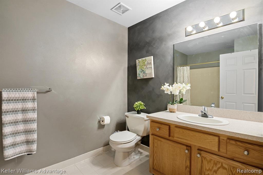 1982 Flagstone Circle, Rochester, MI 48307 — Photo 20