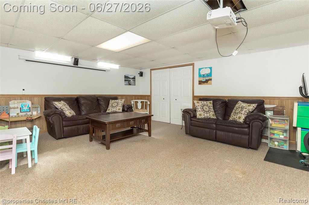 6805 Emerald Shores Drive, Troy, MI 48085 — Photo 32