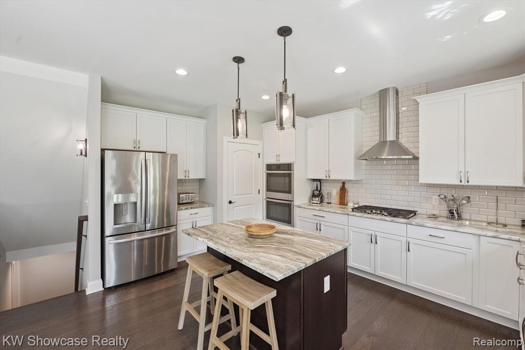 4067 Cameron Court, Wixom, MI 48381 — Photo 14