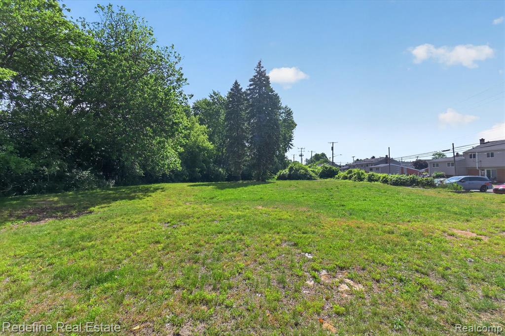 8304 Lanewood Street, Westland, MI — Photo 10