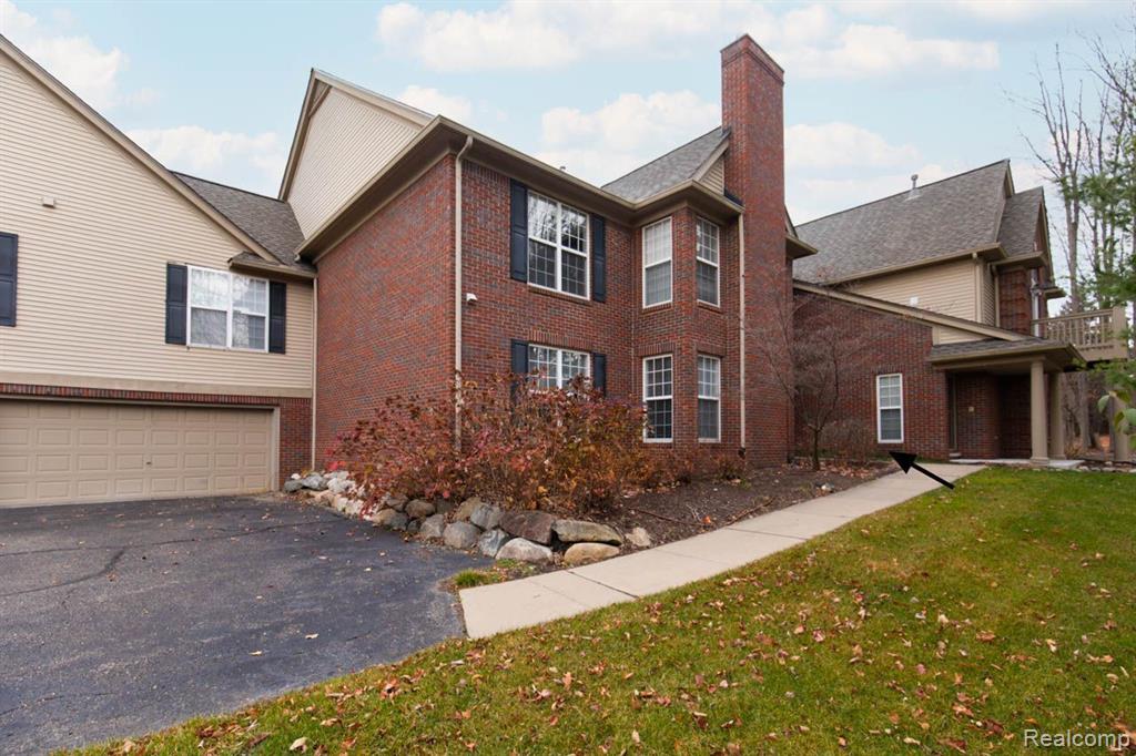28460 CARLTON WAY Drive, Novi, MI 48377 — Photo 6
