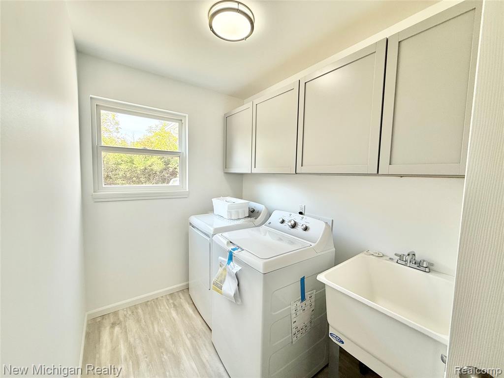 7056 Cambridge Drive, Flushing, MI 48433 — Photo 8