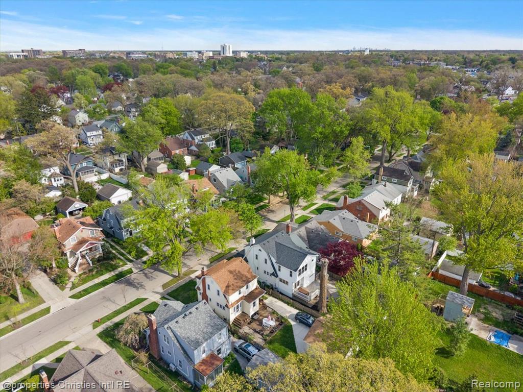 917 Maplegrove Avenue, Royal Oak, MI 48067 — Photo 17