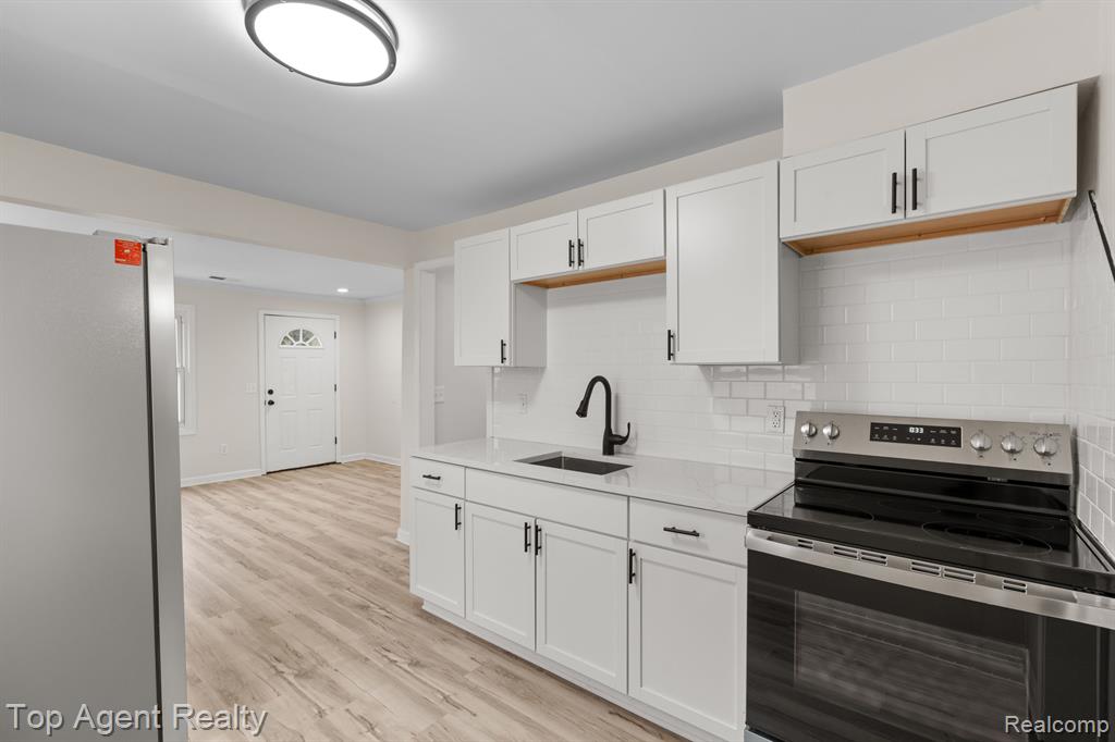 8684 LOZIER Avenue, Warren, MI 48089 — Photo 6