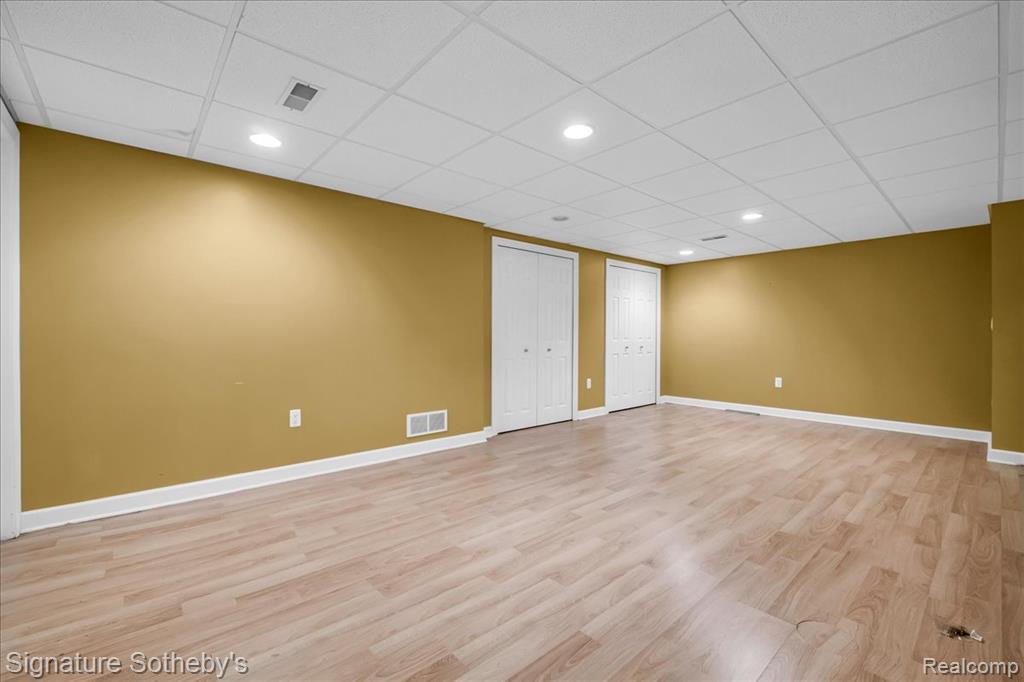 6925 Elm Park Drive, Troy, MI 48098 — Photo 29
