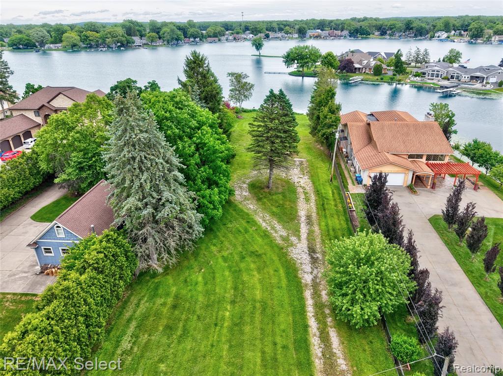 14189 Swanee Beach Drive - Photo 3