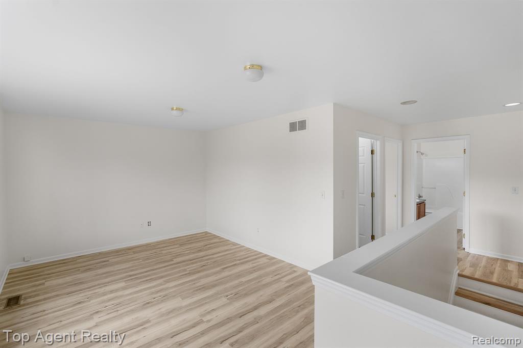 42117 CAMDEN Road, Belleville, MI 48111 — Photo 30