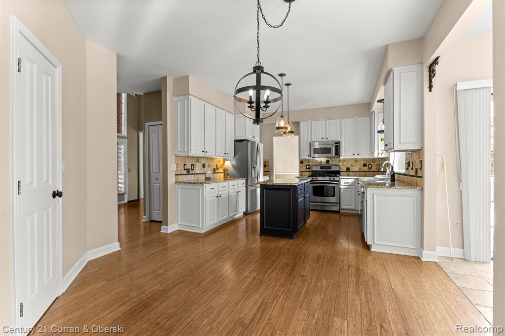 48369 Wadebridge Drive, Canton, MI 48187 — Photo 25