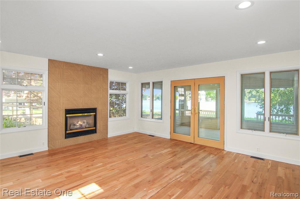 9047 Gale Road, White Lake, MI — Photo 20