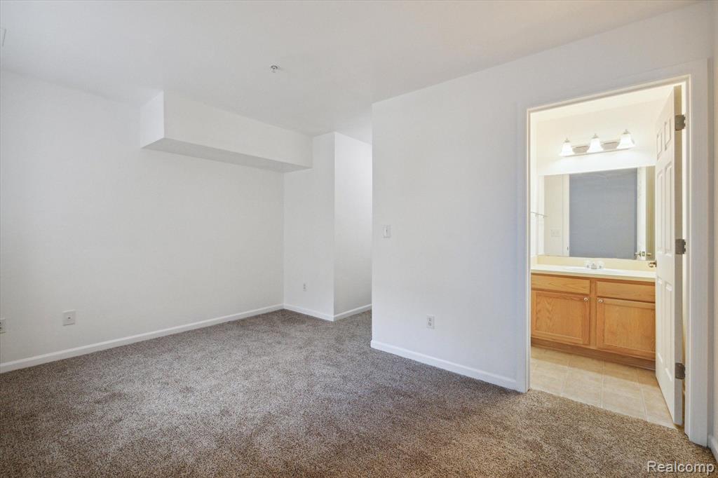 61 WINDER Street, 79, Detroit, MI 48201 — Photo 38