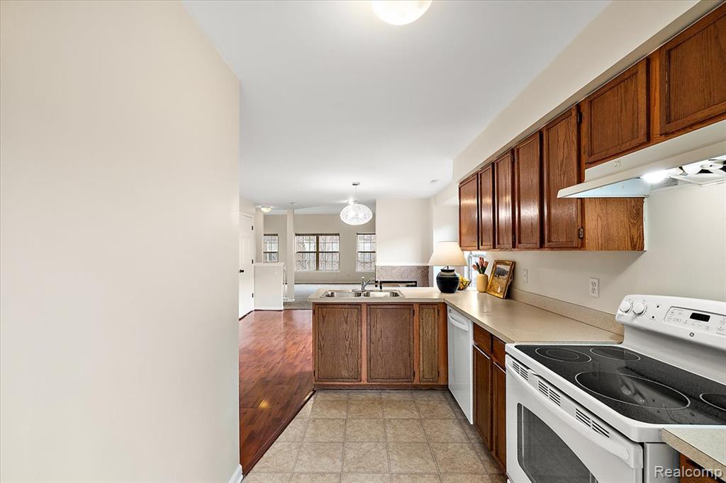 43 Georgetown Court, Dearborn, MI 48126 — Photo 15