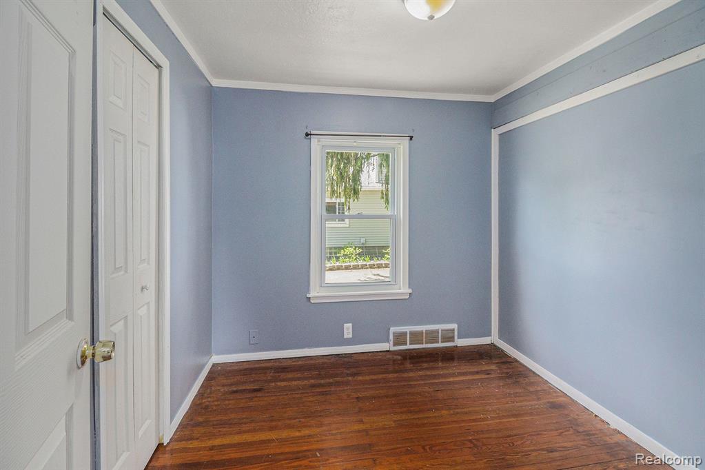416 W CAROLINE Street, Fenton, MI 48430 — Photo 6