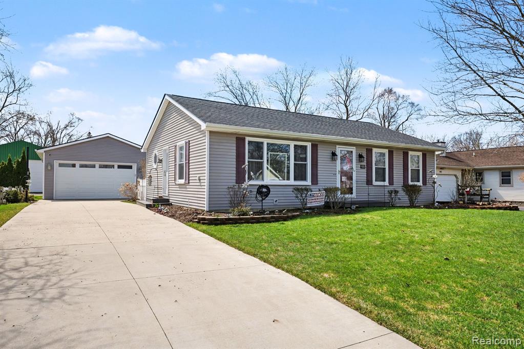410 Glenn Court, Lake Orion, MI 48362 — Photo 3