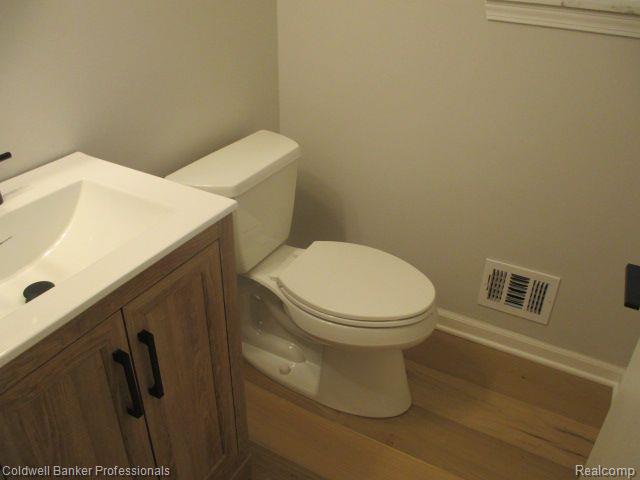 5283 Shrewsbury Drive, Troy, MI 48085 — Photo 17