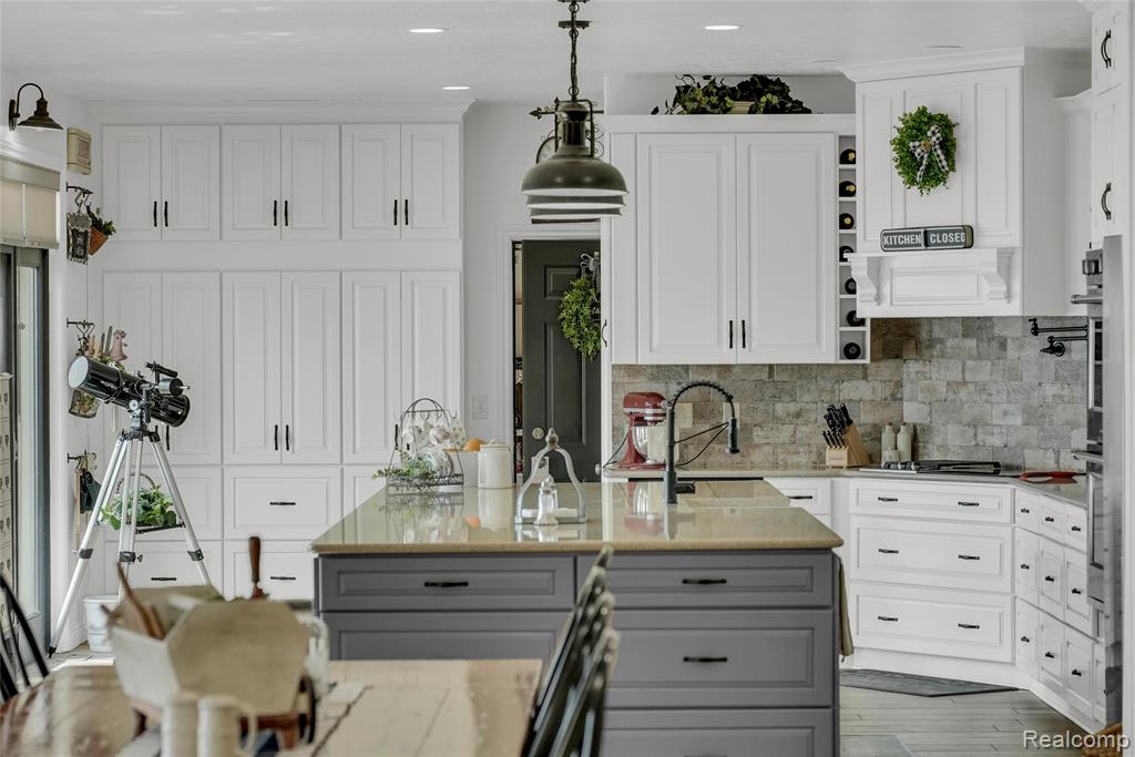 130 Whites Court, Houghton Lake, MI, 48629