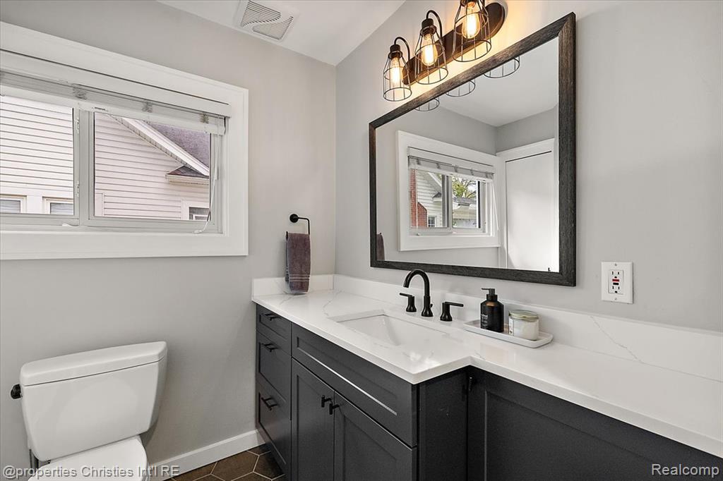 917 Maplegrove Avenue, Royal Oak, MI 48067 — Photo 26