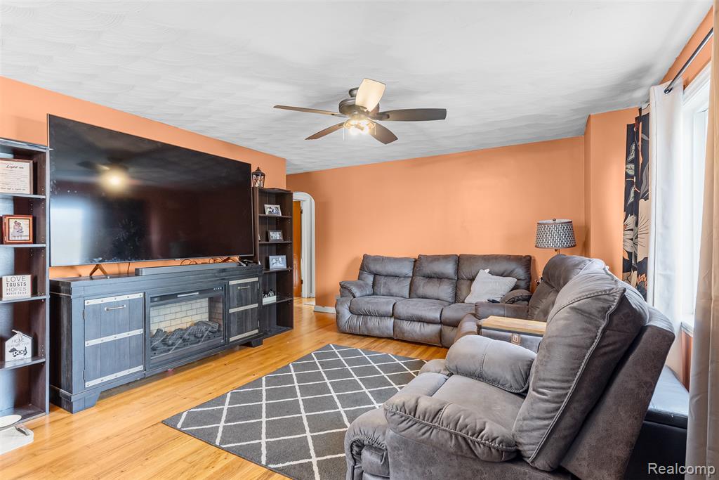821 Ryan Street, Owosso, MI 48867 — Photo 7