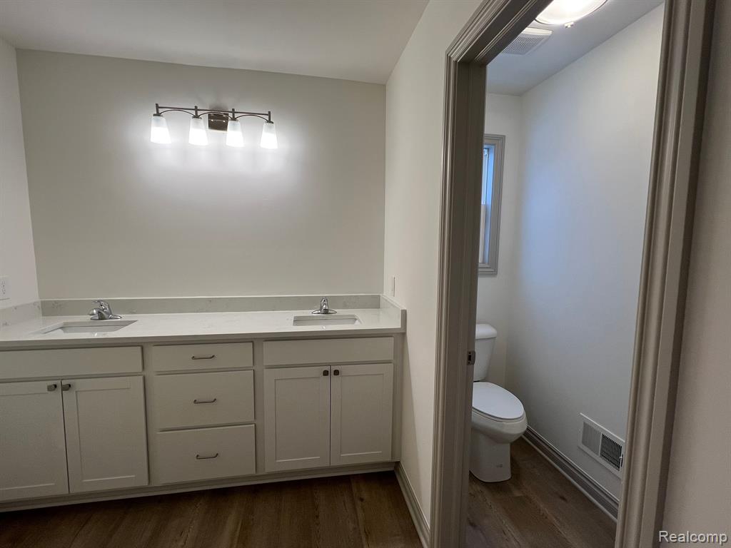 15579 MARILYN Avenue, Plymouth, MI 48170 — Photo 37