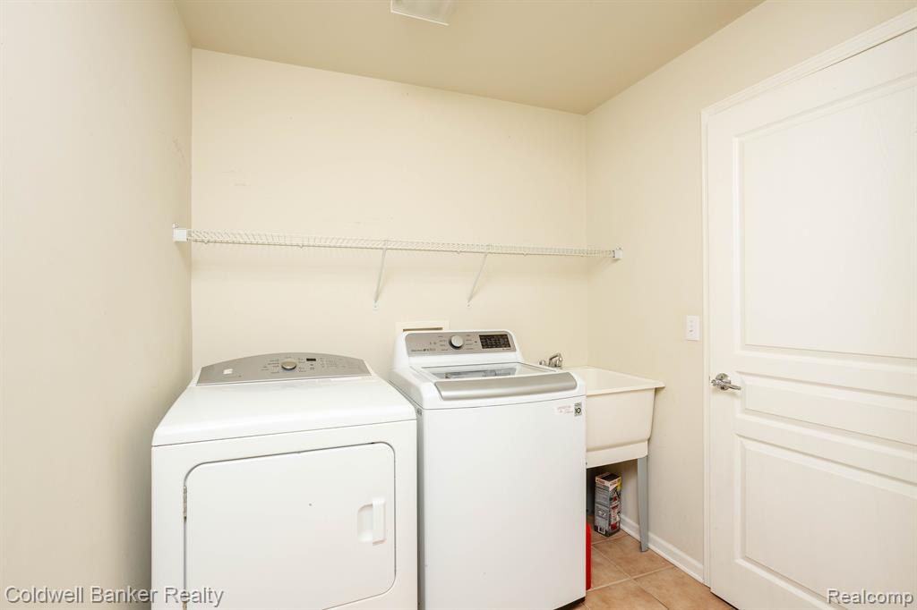 50154 BLACK HORSE Lane SW, Canton, MI 48188 — Photo 18