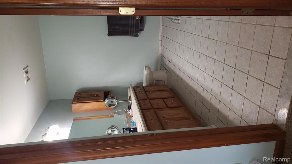 15507 White Oak, Fraser, MI 48026 — Photo 9