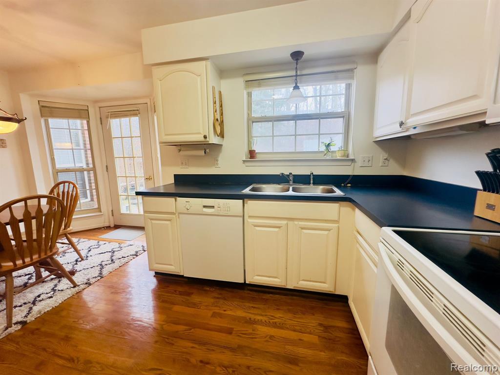 41672 WHITE TAIL Lane, Canton, MI 48188 — Photo 14