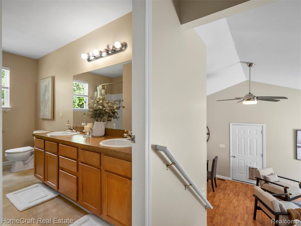 5930 FORESTAL Drive, Waterford, MI 48327 — Photo 27