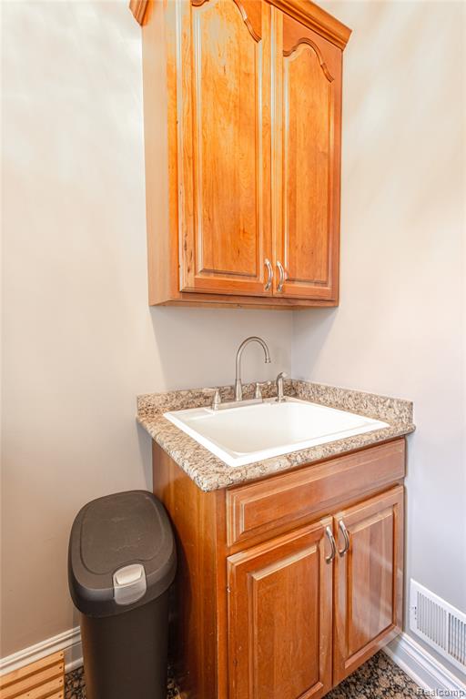 5429 Shorewood Drive, Fort Gratiot, MI 48059 — Photo 27