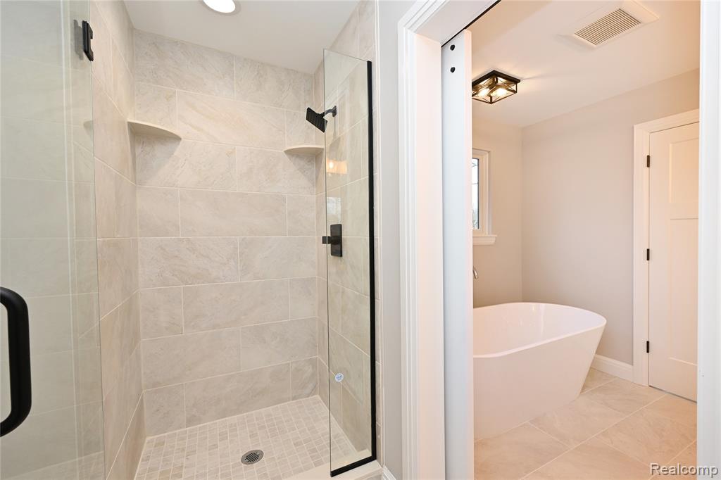 486 Green Hill Lane, Lake Orion, MI — Photo 25
