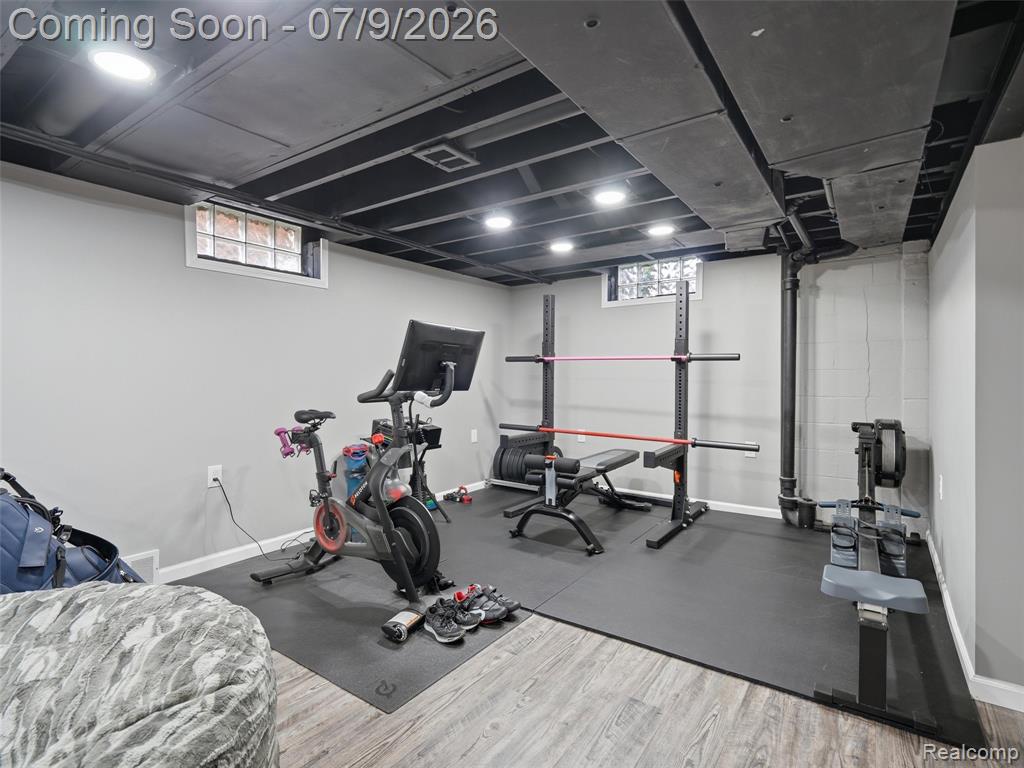 622 N Rembrandt Avenue, Royal Oak, MI 48067 — Photo 17