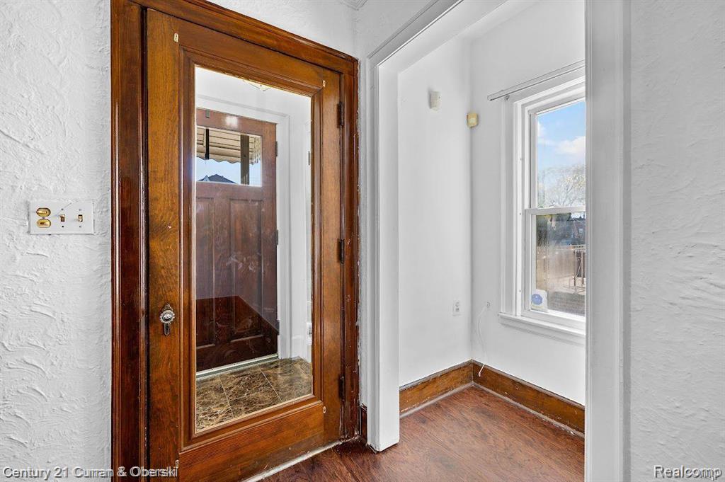 4255 LAPHAM Street, Dearborn, MI 48126 — Photo 6
