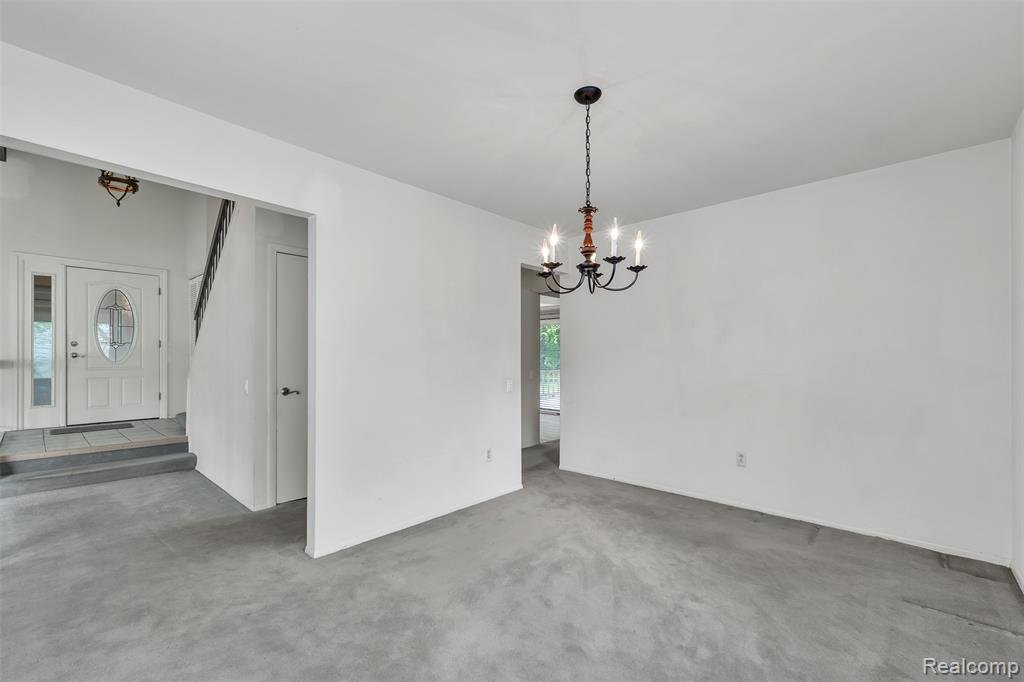5772 Perrytown Drive, West Bloomfield, MI — Photo 13