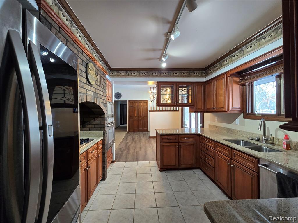 9770 Daleview Drive, South Lyon, MI 48178 — Photo 10