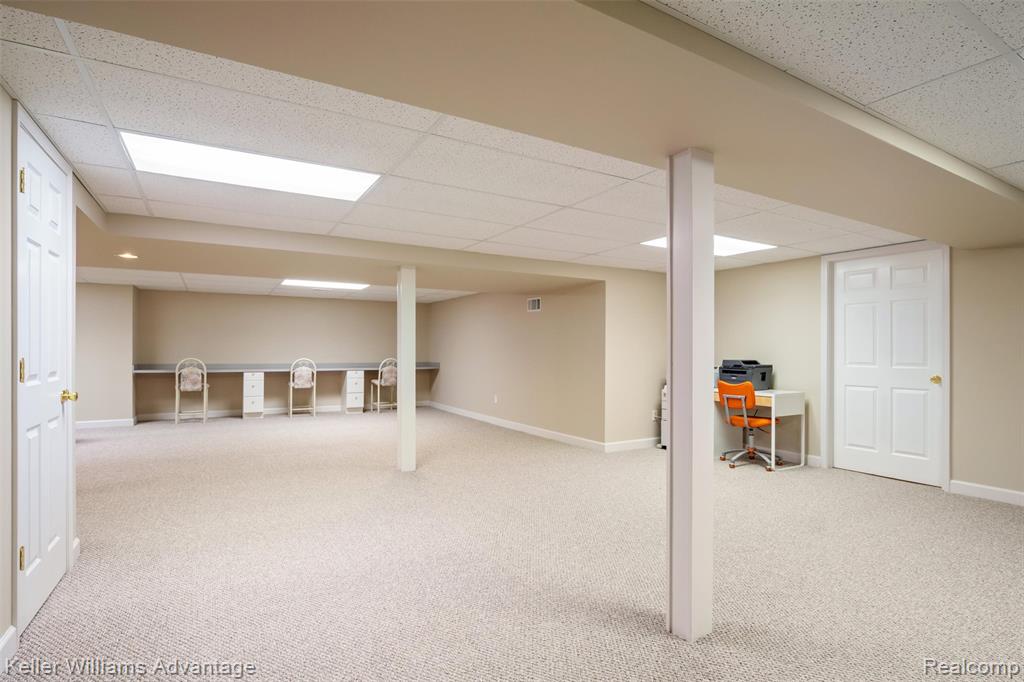 2850 Santia Drive, Troy, MI, 48085