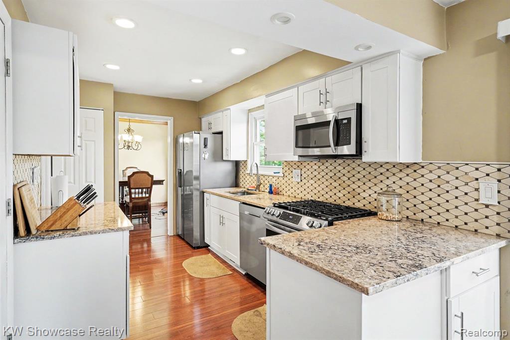 40652 Village Wood Road, Novi, MI — Photo 8
