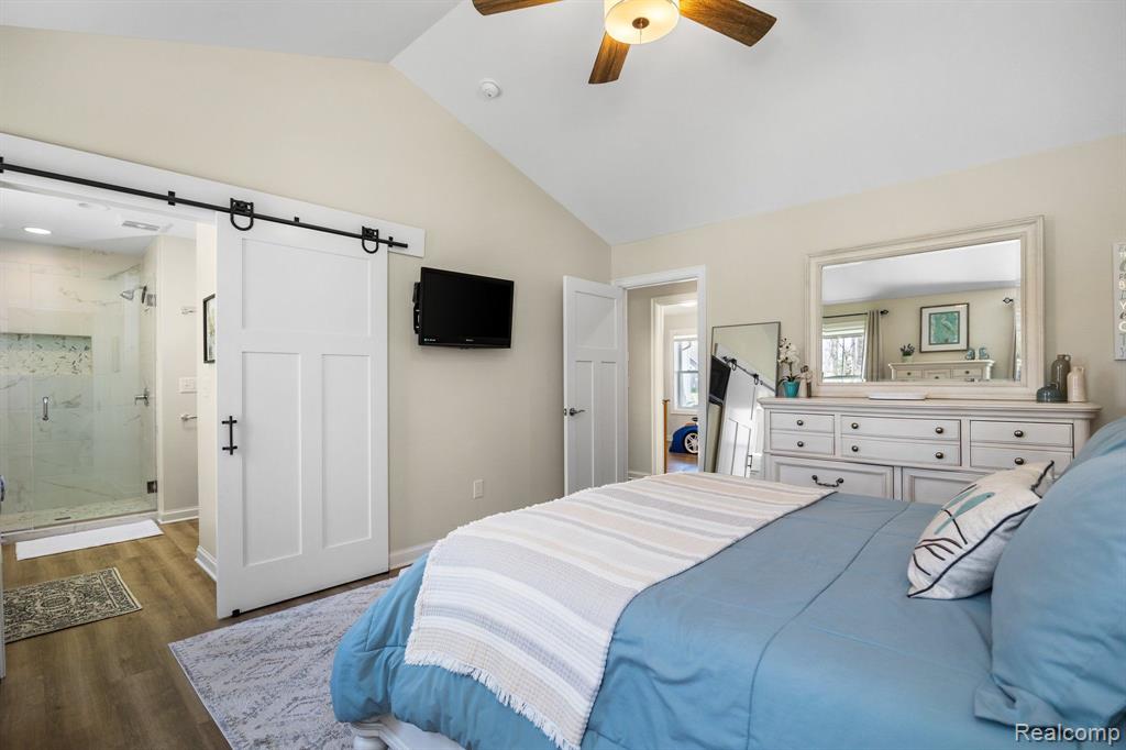 5310 FALCON Way, Midland, MI 48642 — Photo 17