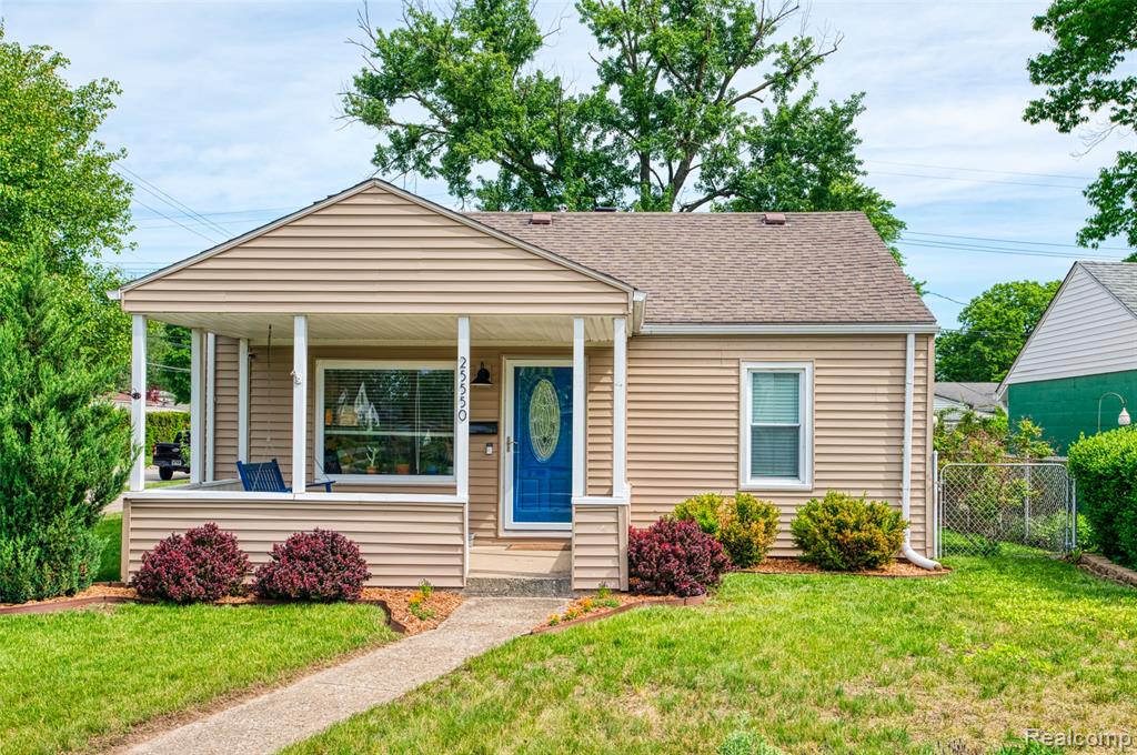 25550 Pennie Street, Dearborn Heights, MI 48125 — front exterior