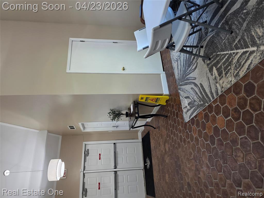 2898 Roundtree Drive, Troy, MI 48083 — Photo 61