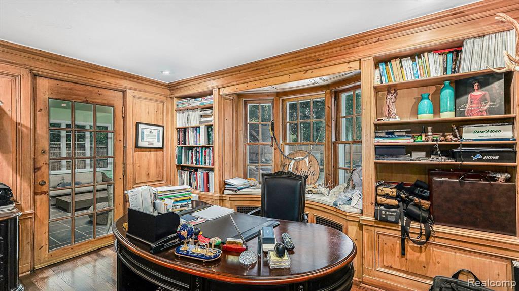 97 TOURAINE Road, Grosse Pointe Farms, MI 48236 — Photo 20
