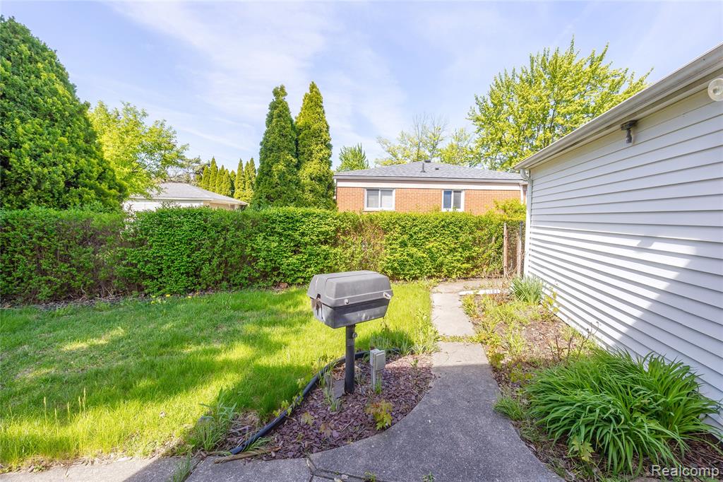 5646 Cambourne Street, Dearborn Heights, MI 48127 — Photo 5