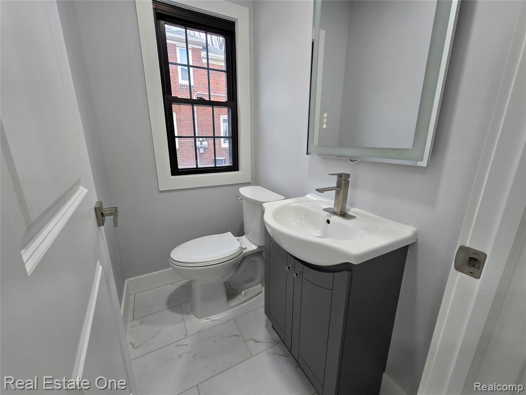 953 Kings Highway, Lincoln Park, MI 48146 — Photo 13