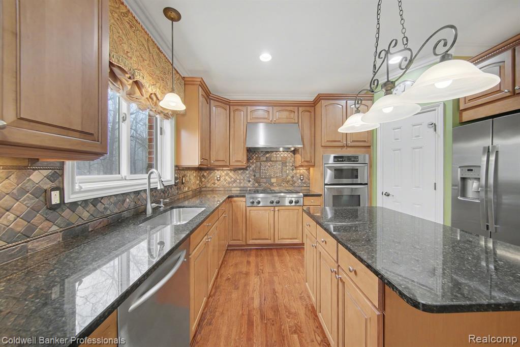 50039 Pelham Court, Canton, MI 48187 — Photo 20