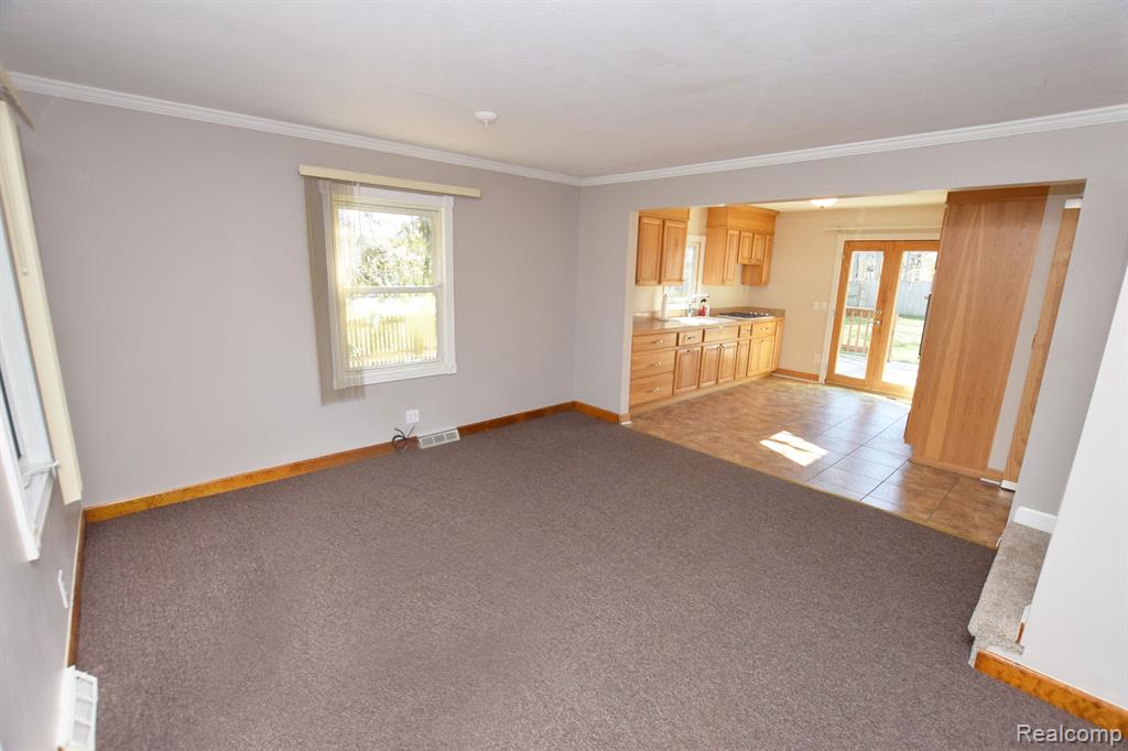 1042 E HOLLYWOOD Boulevard, Clio, MI 48420 — Photo 5